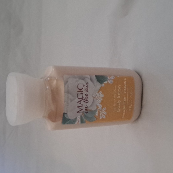 Bath & Body Works - Picture 1 of 1